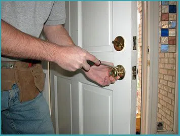 Los Angeles California Locksmith Los Angeles, CA 310-579-9352  Los Angeles California Locksmith Los Angeles, CA 310-579-9352